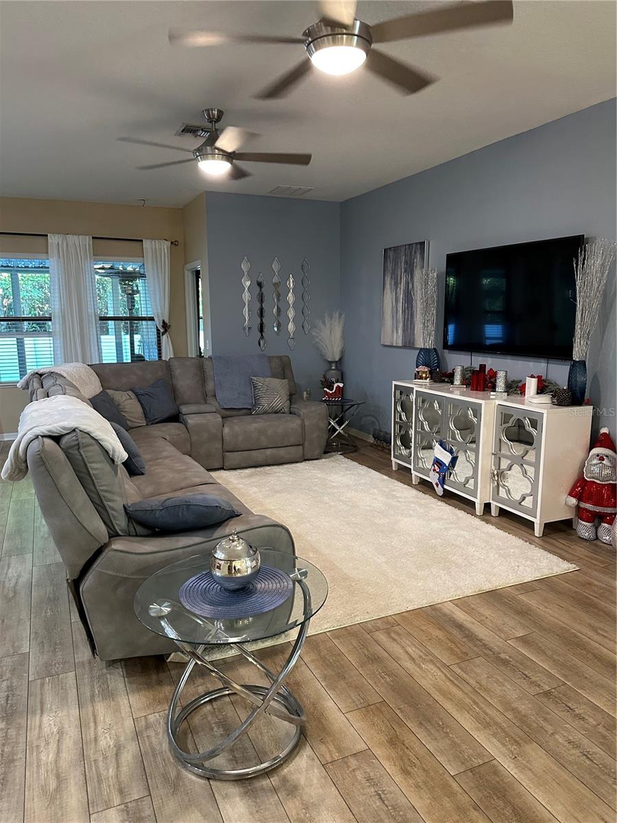 OAKHURST REV POR - Residential