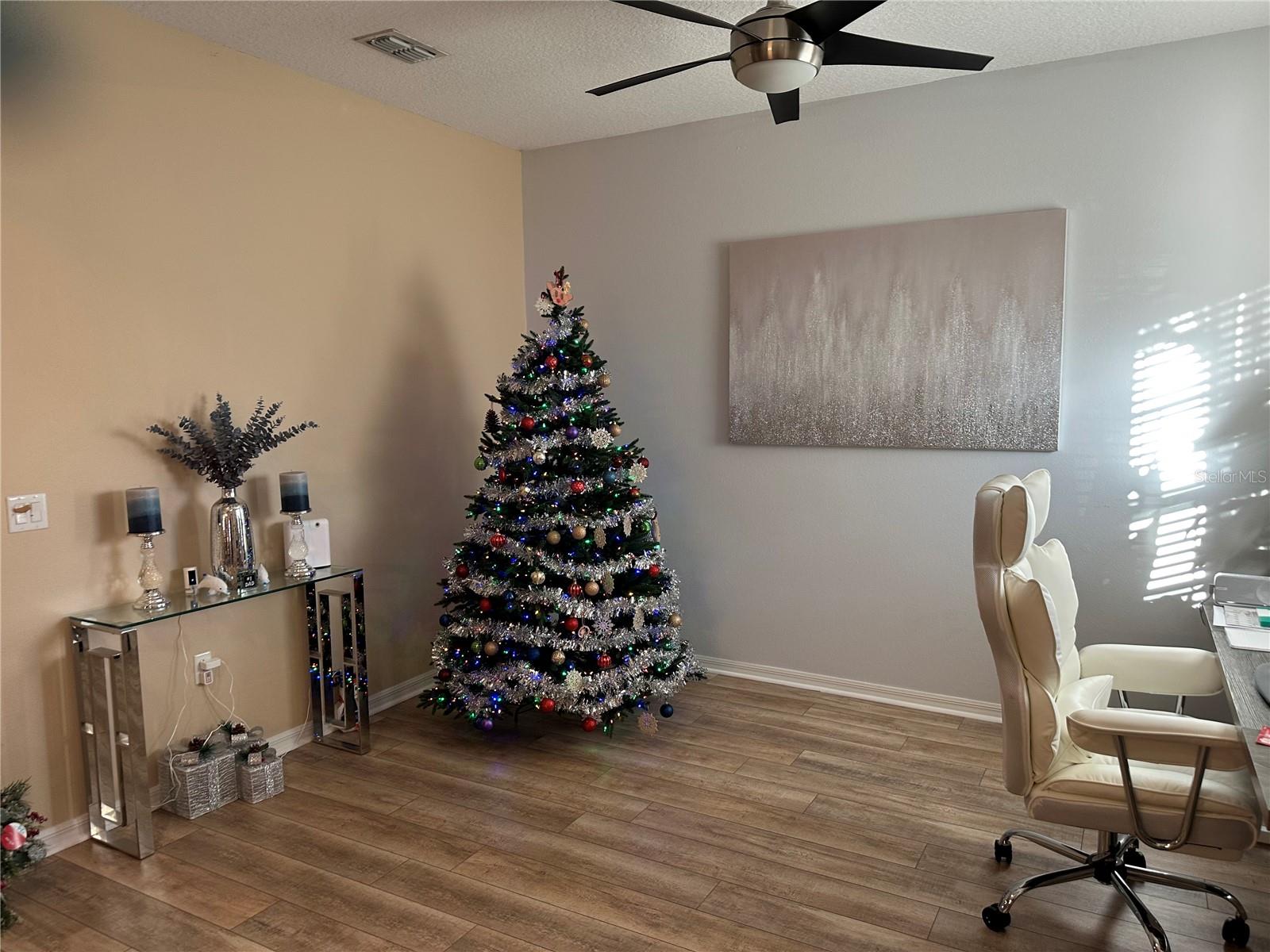 OAKHURST REV POR - Residential