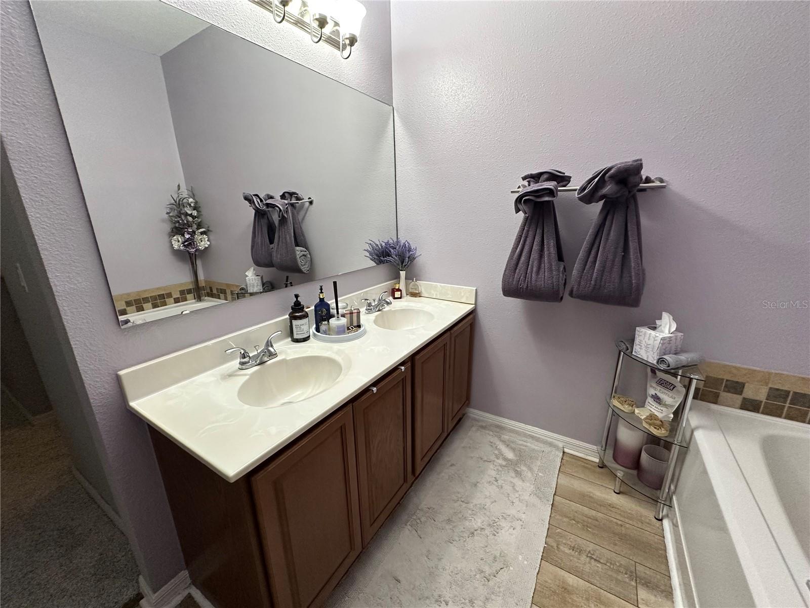 OAKHURST REV POR - Residential