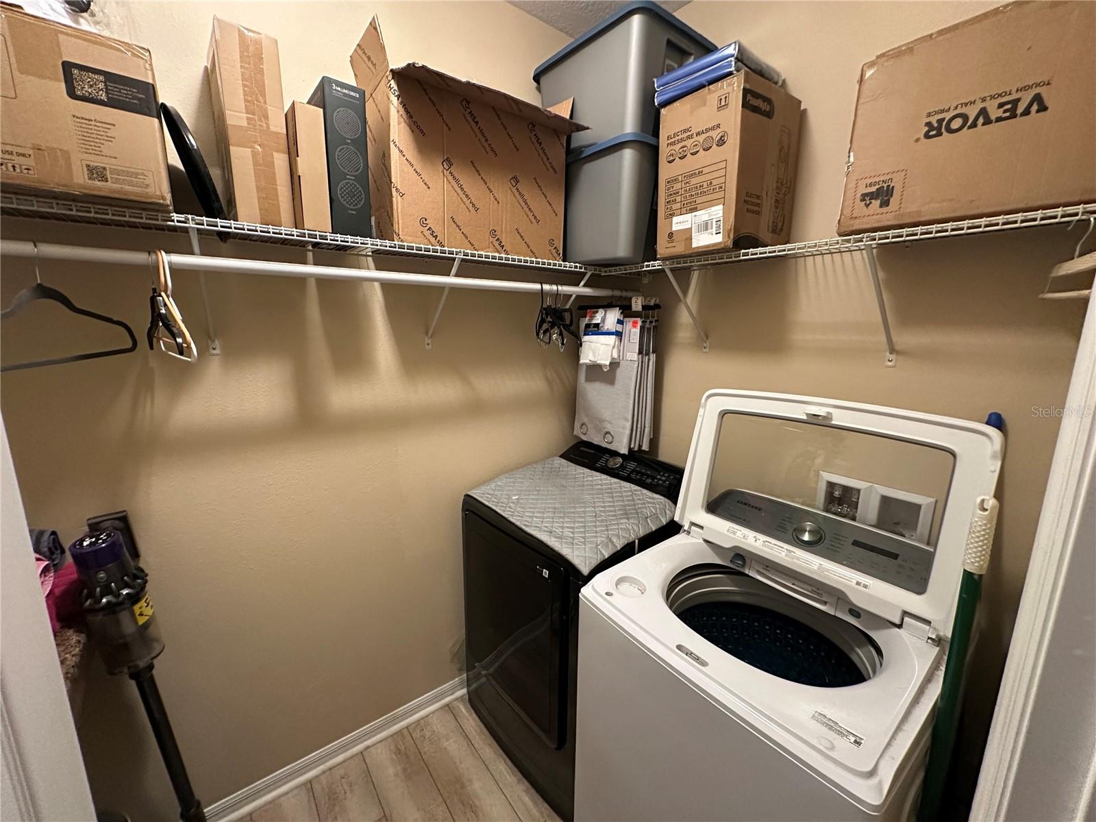 OAKHURST REV POR - Residential