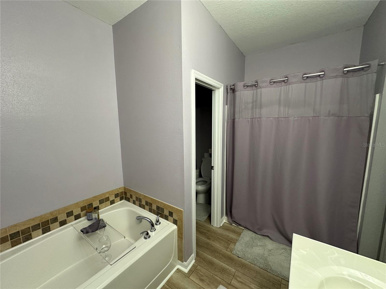 OAKHURST REV POR - Residential