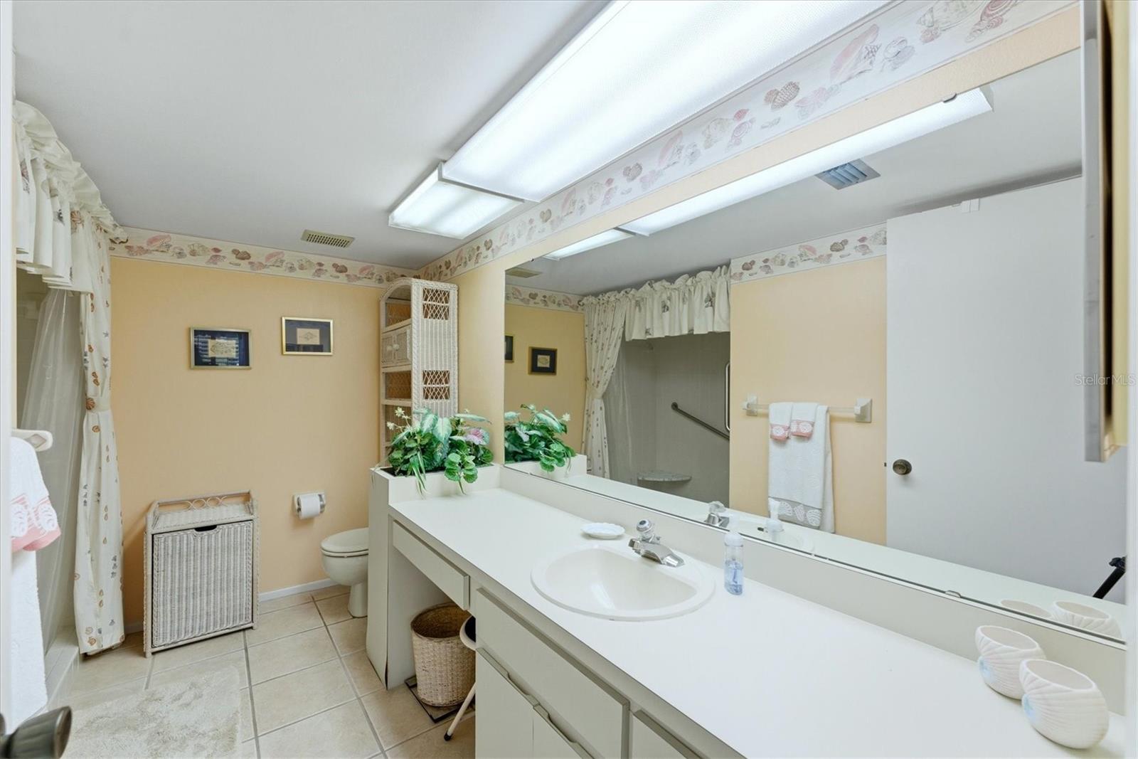 COUNTRY VILLAGE SEC 6 - Residential