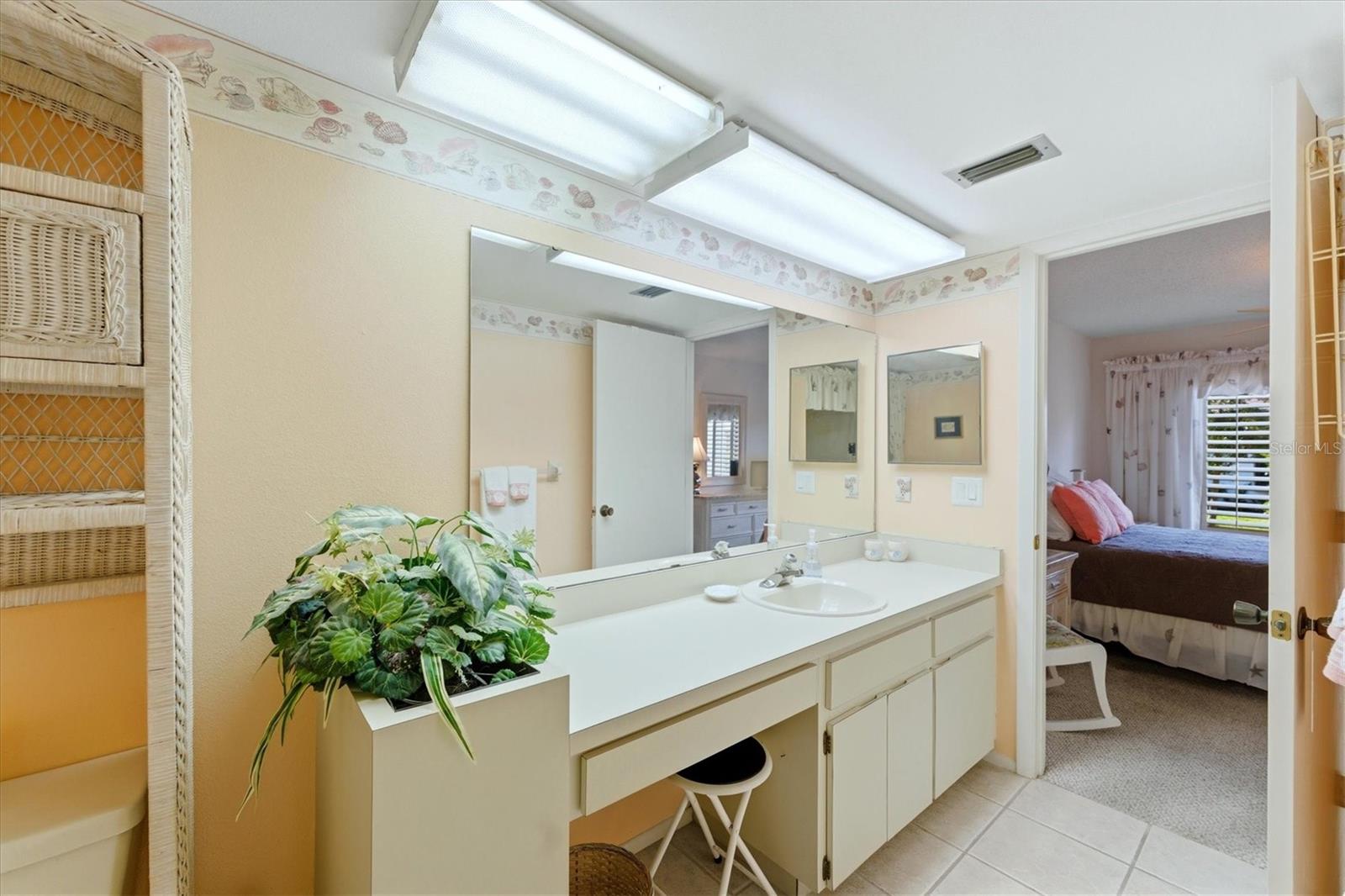 COUNTRY VILLAGE SEC 6 - Residential