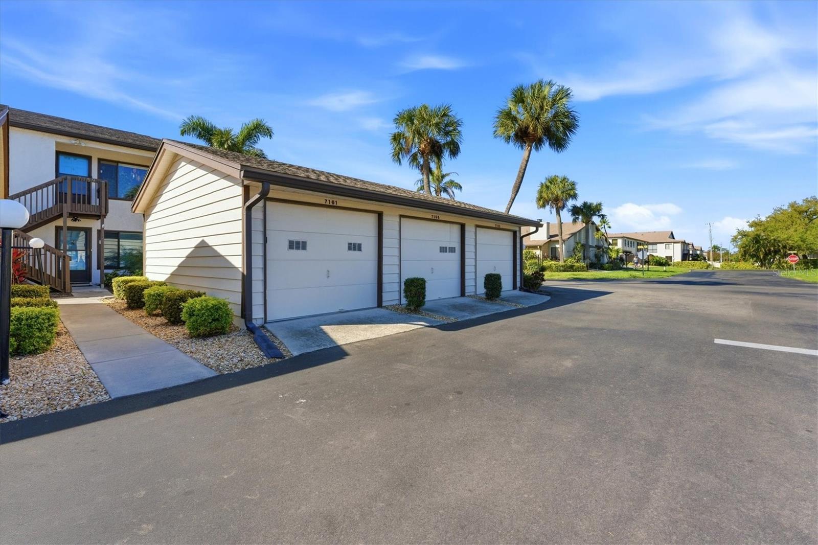 COUNTRY VILLAGE SEC 6 - Residential