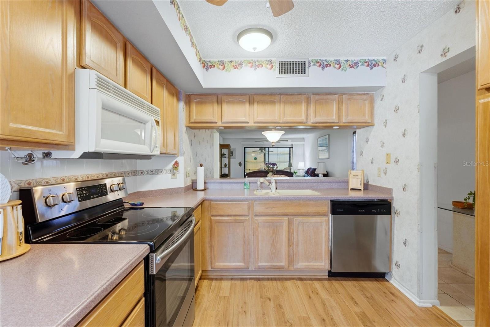 COUNTRY VILLAGE SEC 6 - Residential