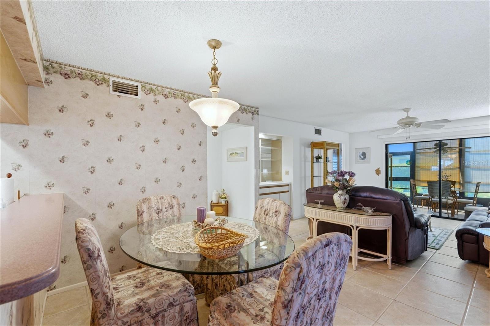 COUNTRY VILLAGE SEC 6 - Residential