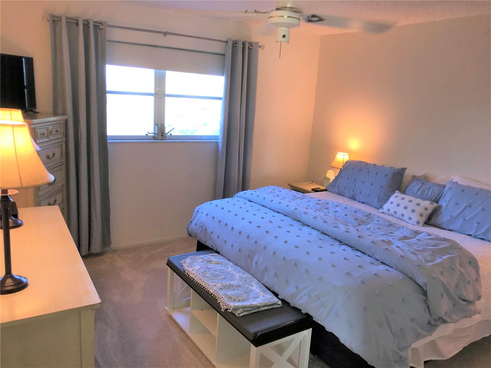 IRONWOOD EIGHTH CONDO OR676/623 - Residential Lease