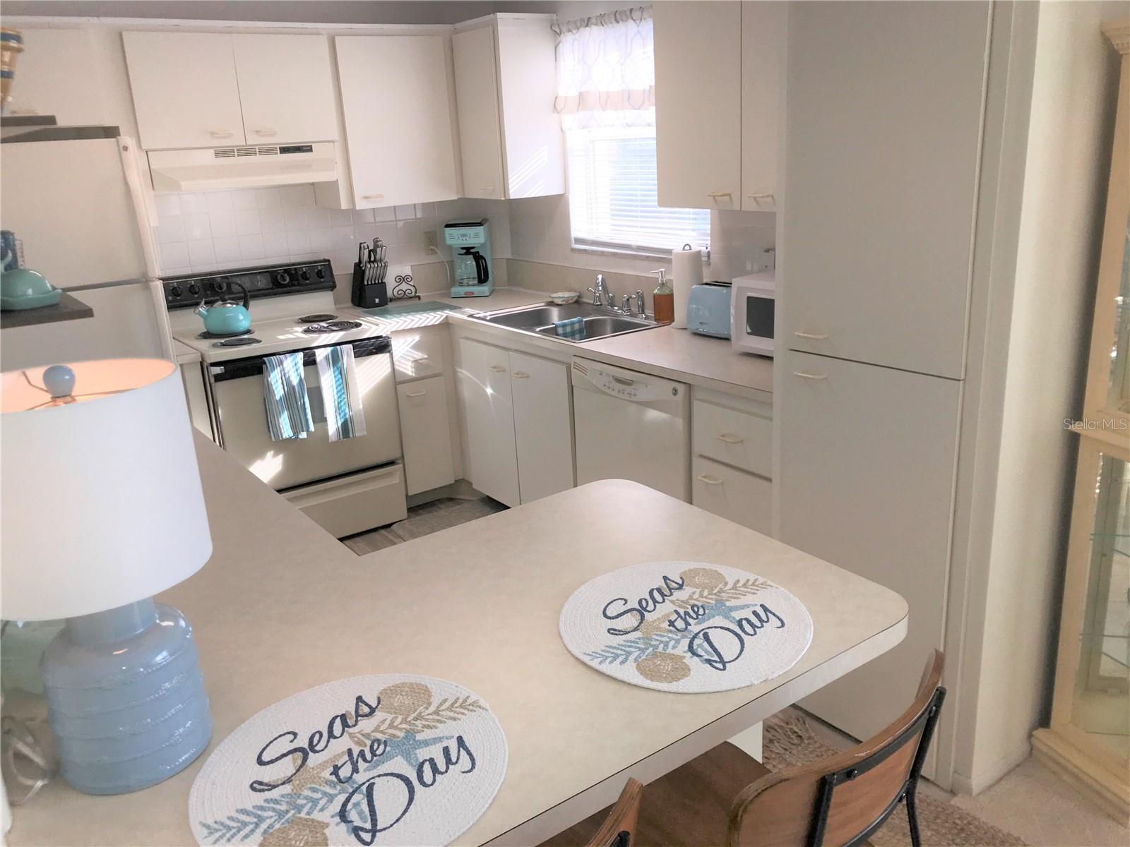 IRONWOOD EIGHTH CONDO OR676/623 - Residential Lease