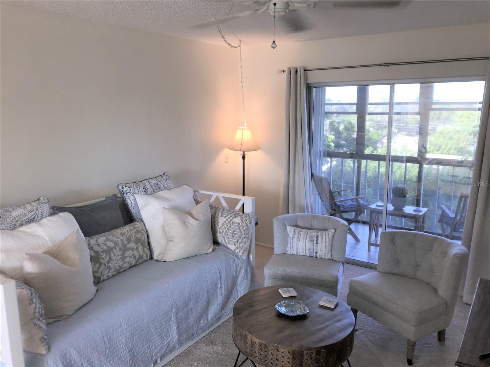 IRONWOOD EIGHTH CONDO OR676/623 - Residential Lease