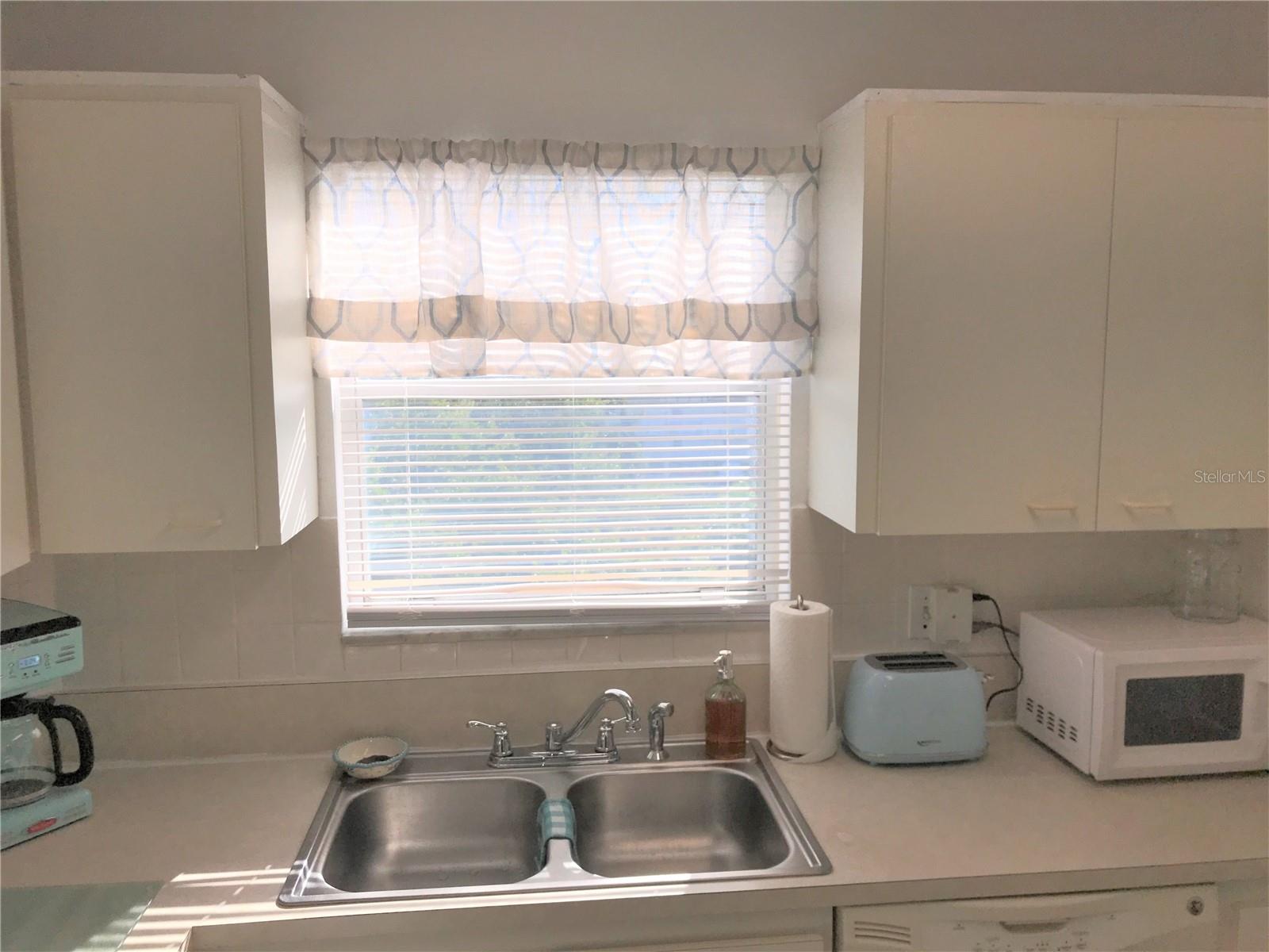 IRONWOOD EIGHTH CONDO OR676/623 - Residential Lease