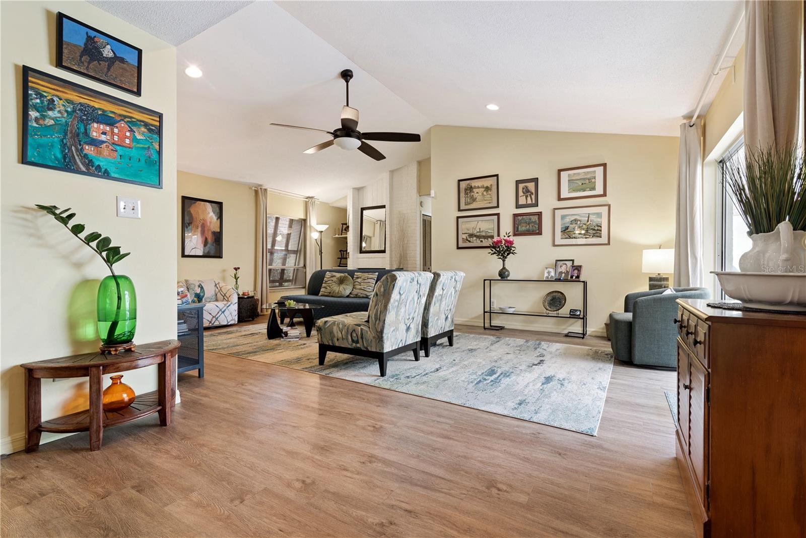 ISLAND CLUB AT ROSEMONT CONDO PH 05 - Residential