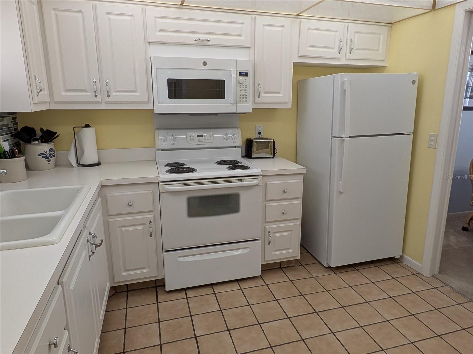 HERITAGE HOUSE THE CONDO - Residential Lease