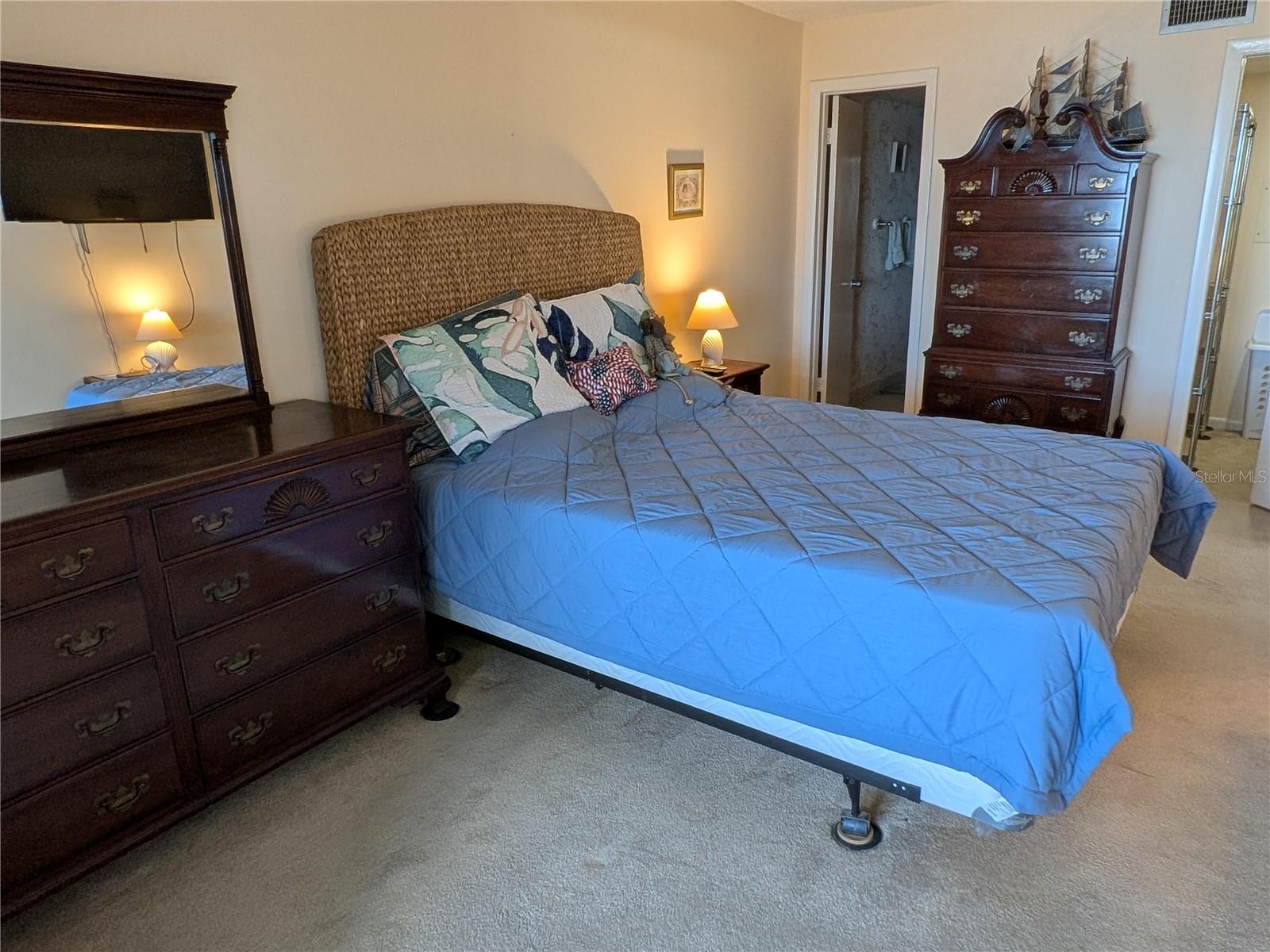 HERITAGE HOUSE THE CONDO - Residential Lease