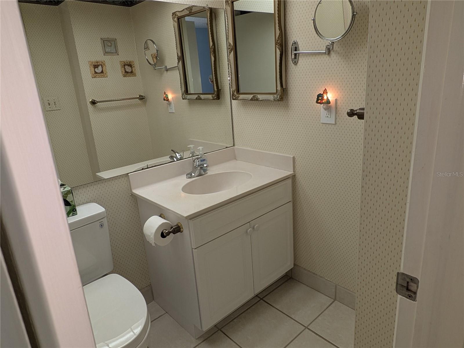 HERITAGE HOUSE THE CONDO - Residential Lease