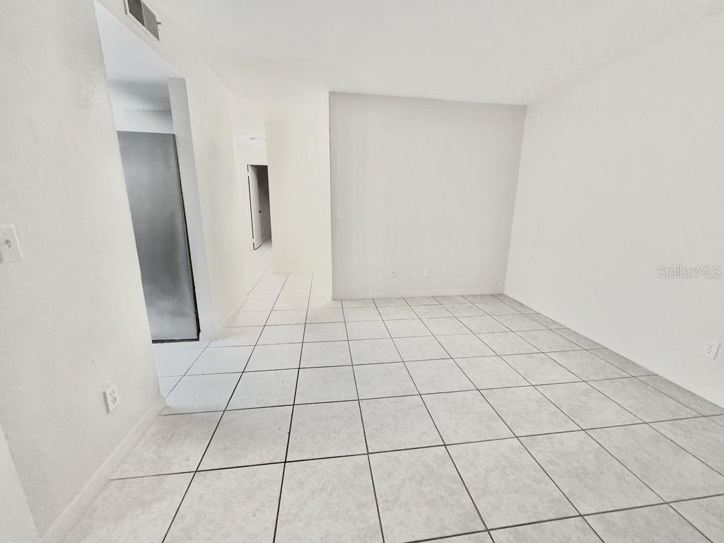 HAWTHORNE VILLAGE - Residential Lease