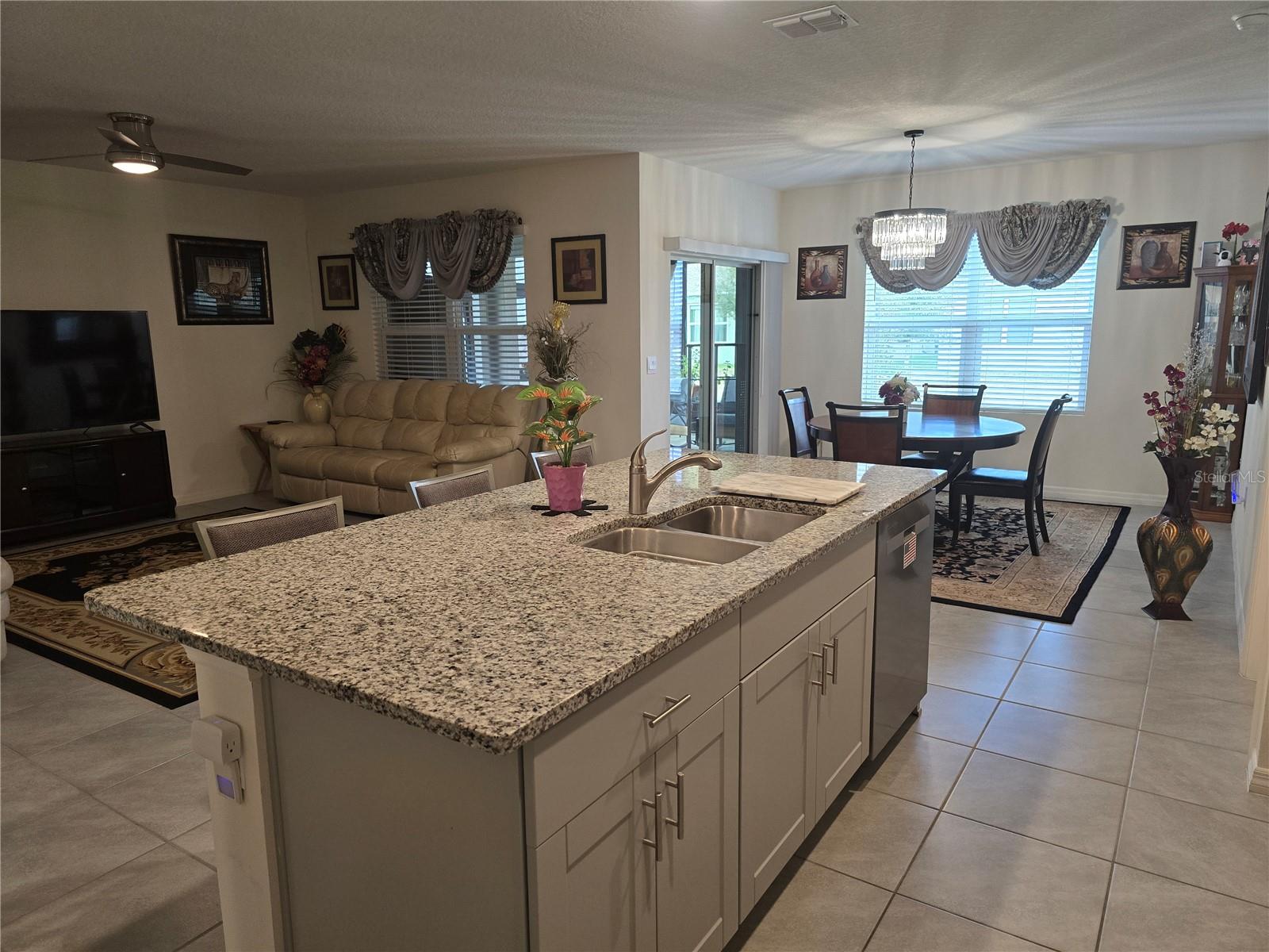 VICTORIA OAKS PH C - Residential