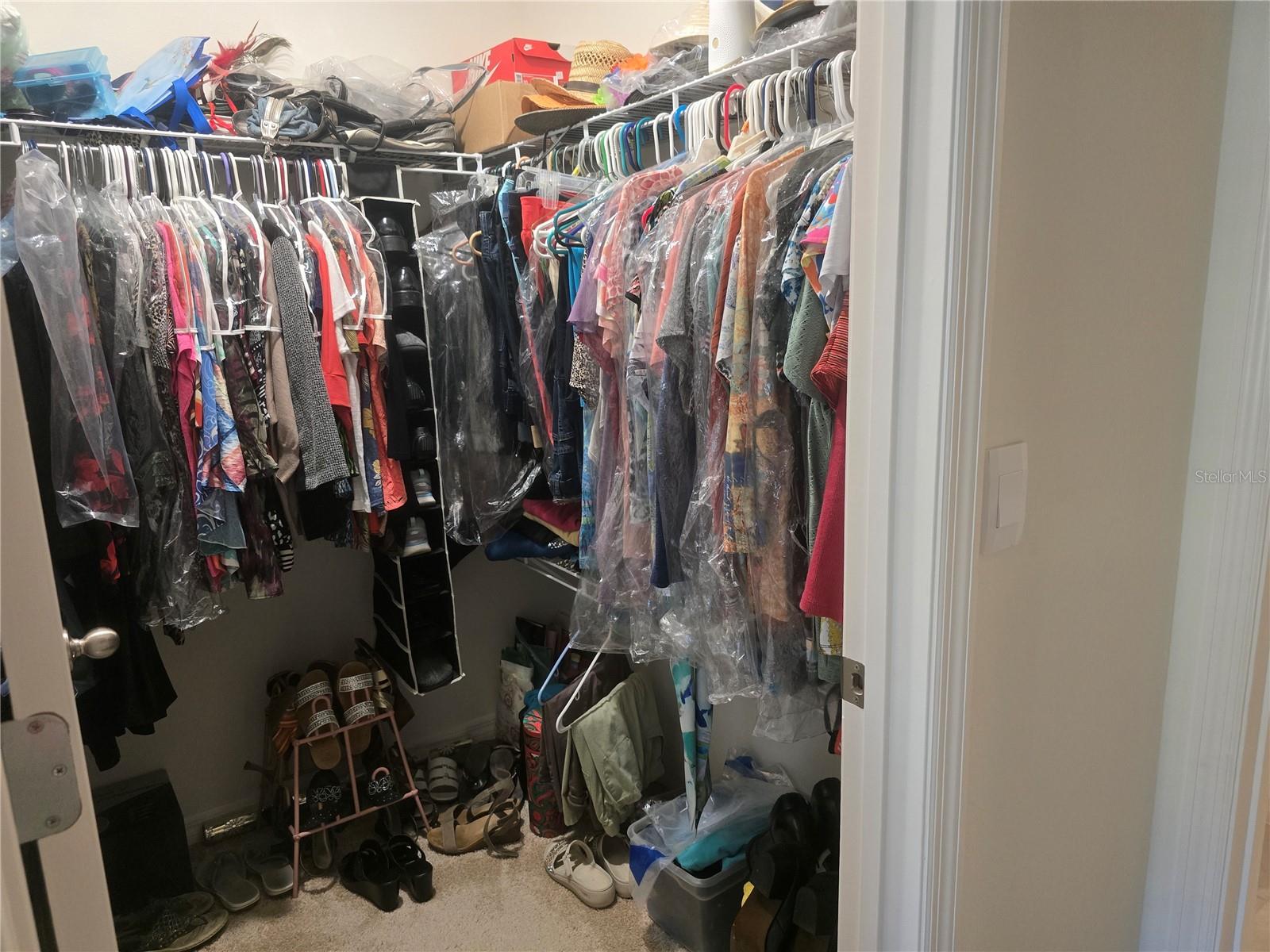 VICTORIA OAKS PH C - Residential