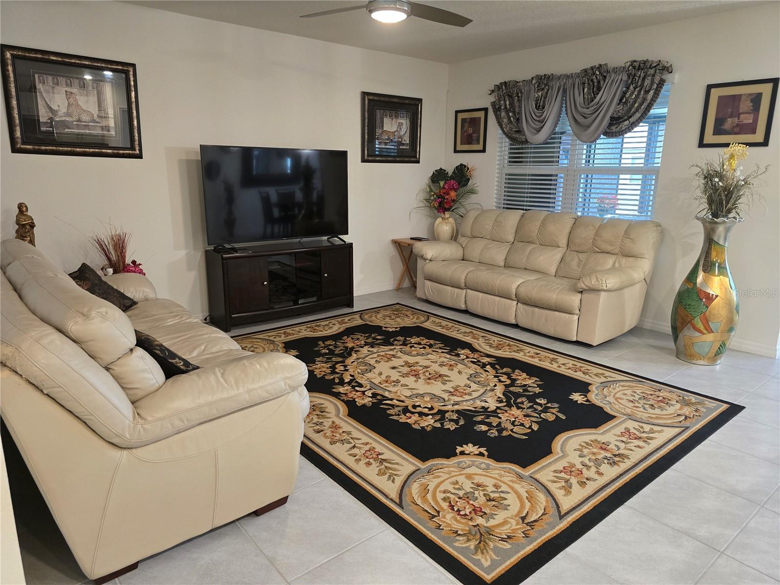 VICTORIA OAKS PH C - Residential