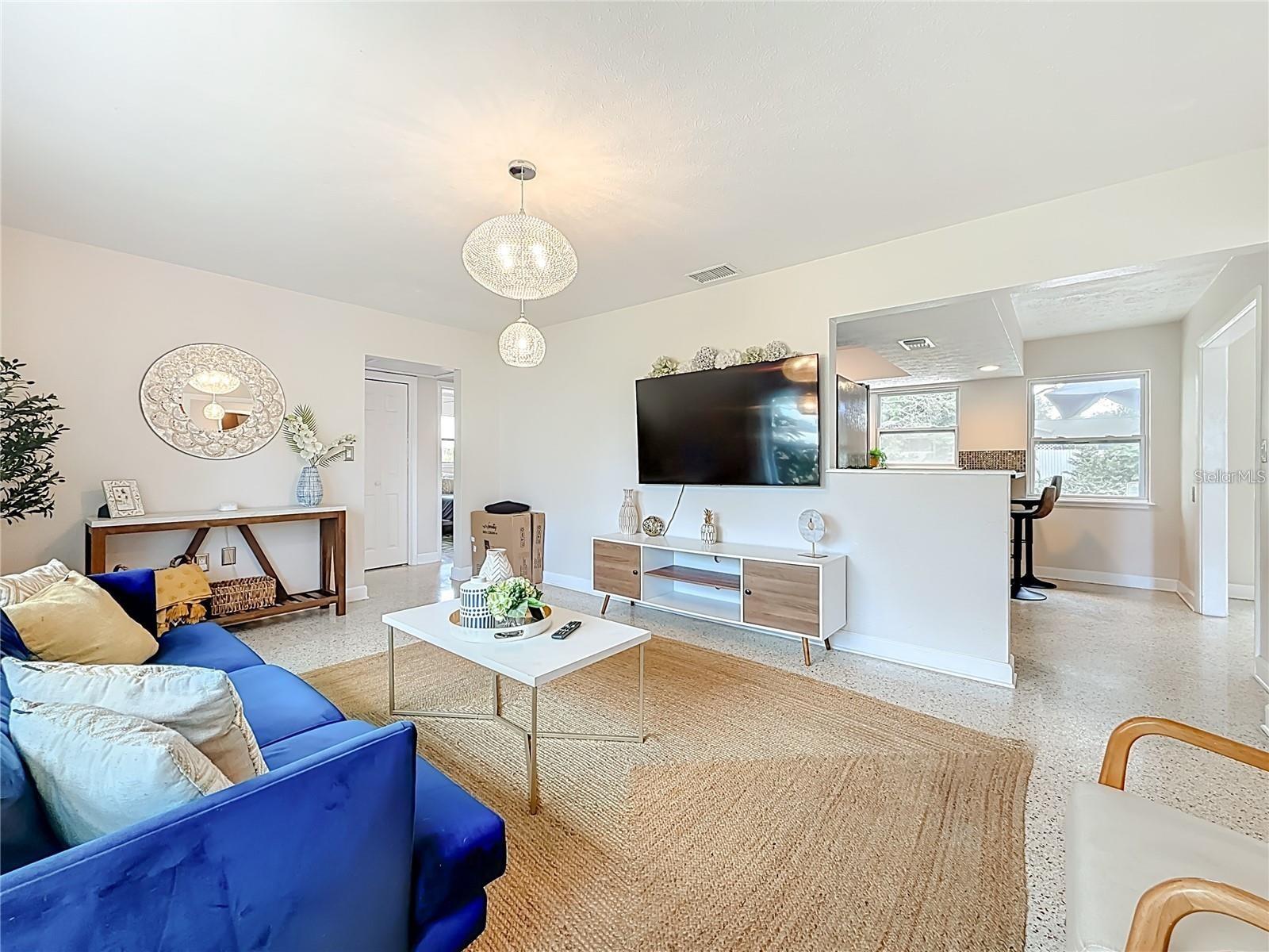 JACOBSENS REP L A - Residential