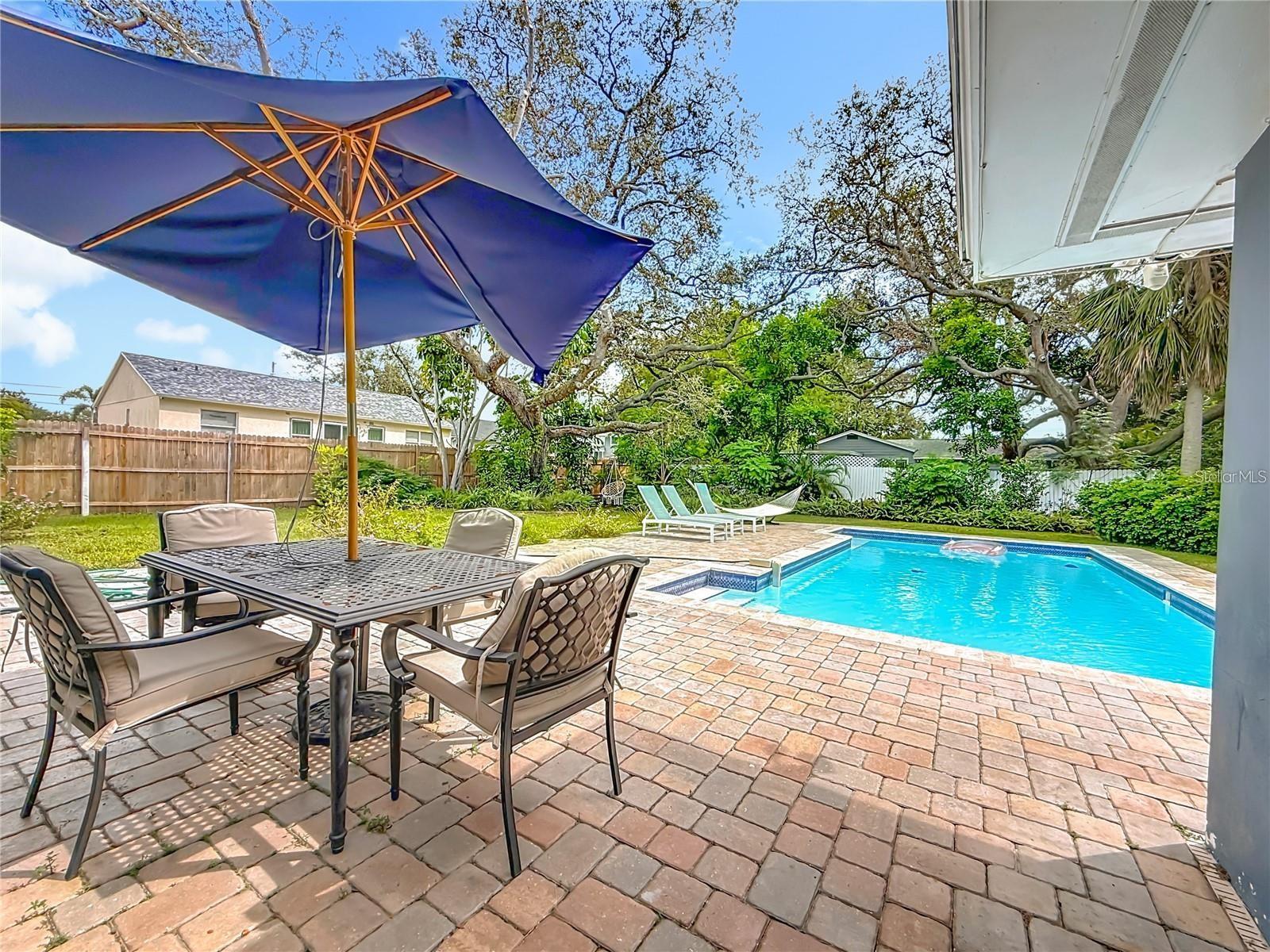 JACOBSENS REP L A - Residential