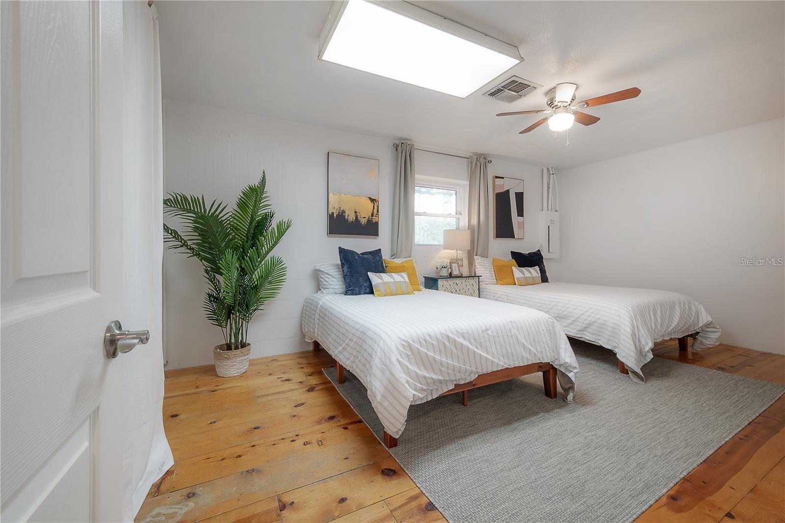 JACOBSENS REP L A - Residential