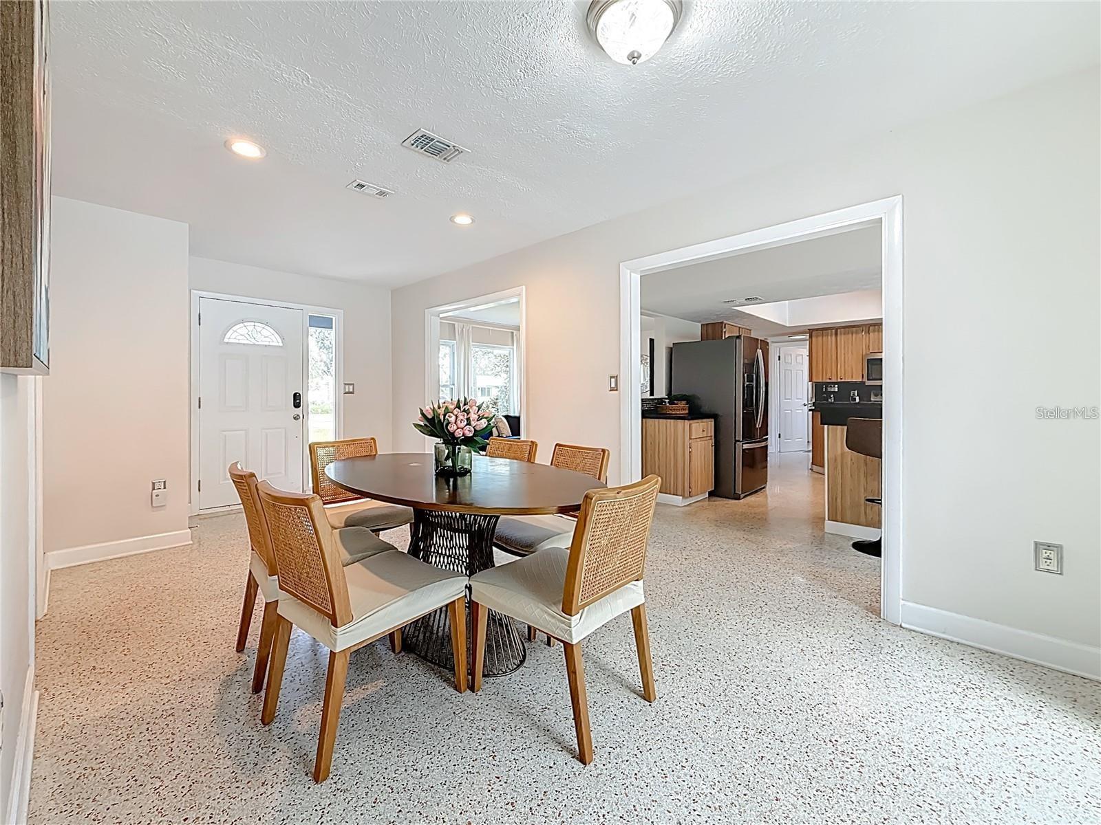 JACOBSENS REP L A - Residential