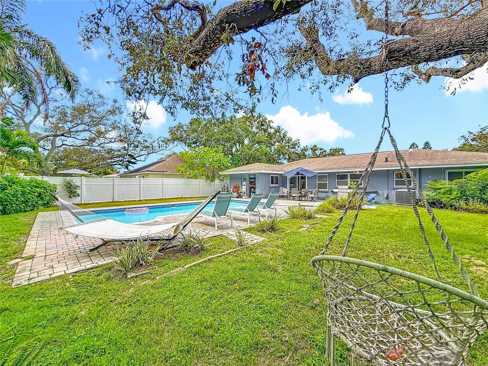 JACOBSENS REP L A - Residential