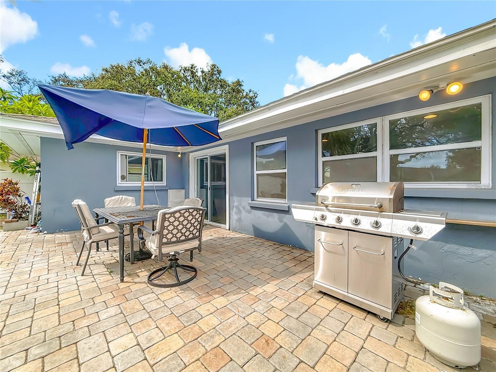 JACOBSENS REP L A - Residential