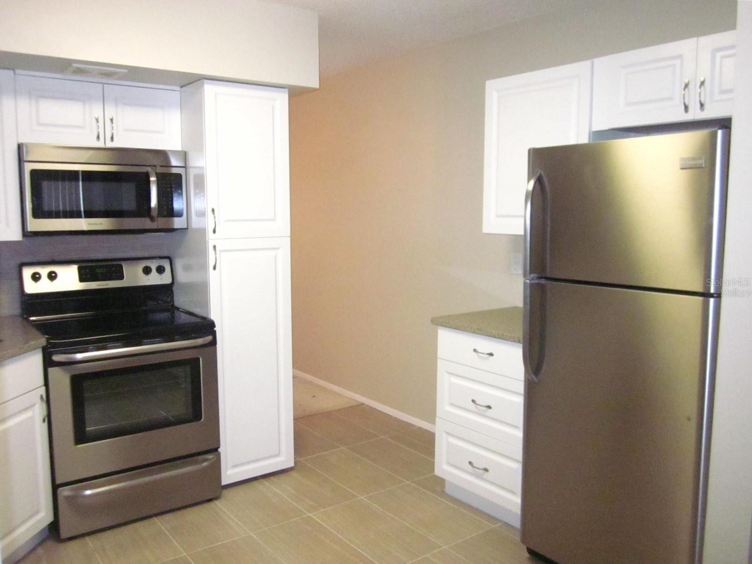 ON TOP OF THE WORLD - Residential Lease