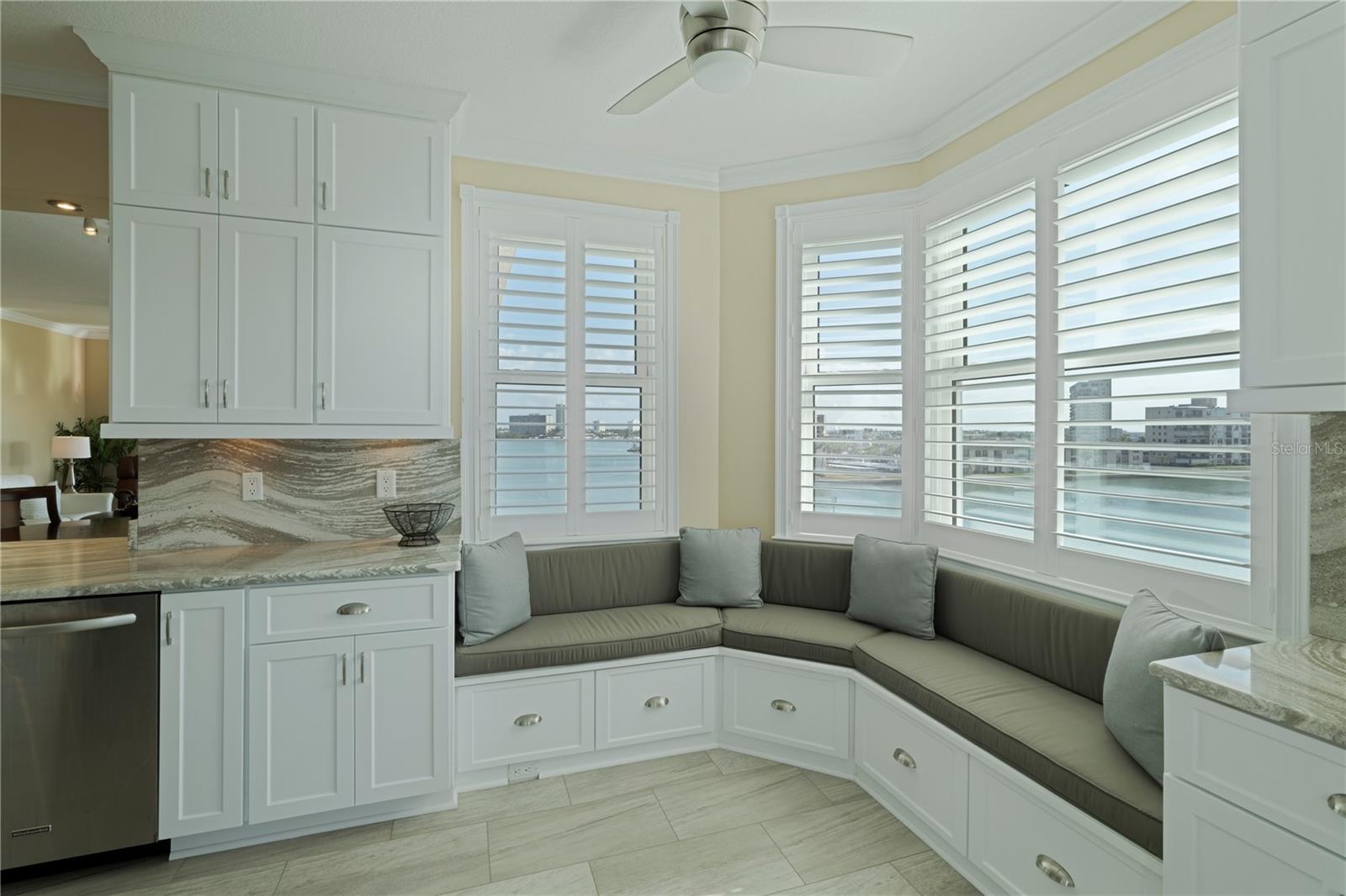 CORAL POINTE - Residential