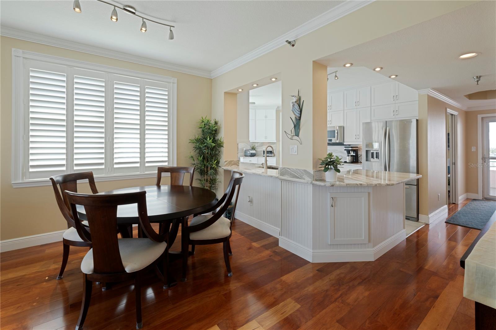 CORAL POINTE - Residential