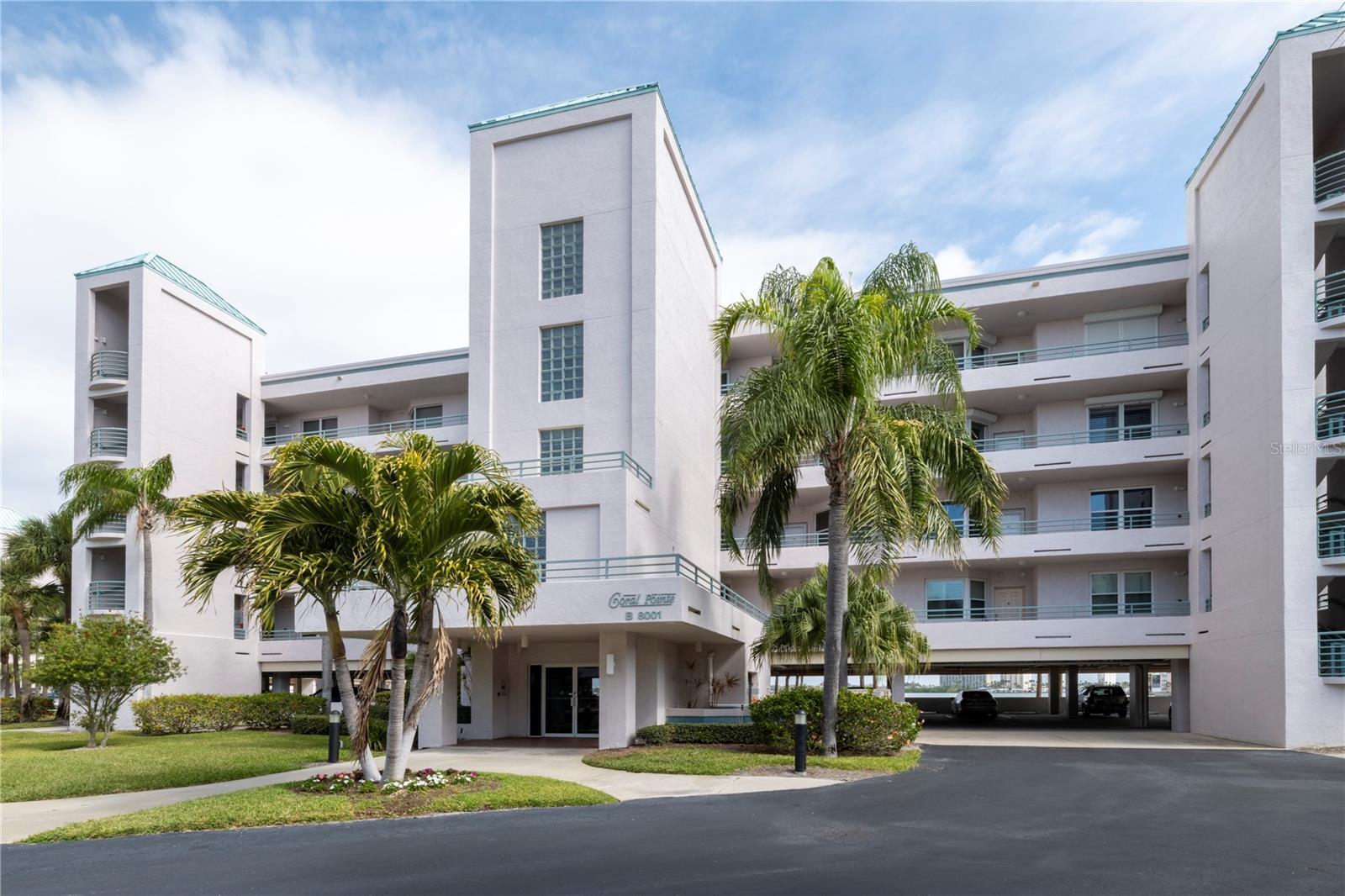 CORAL POINTE - Residential