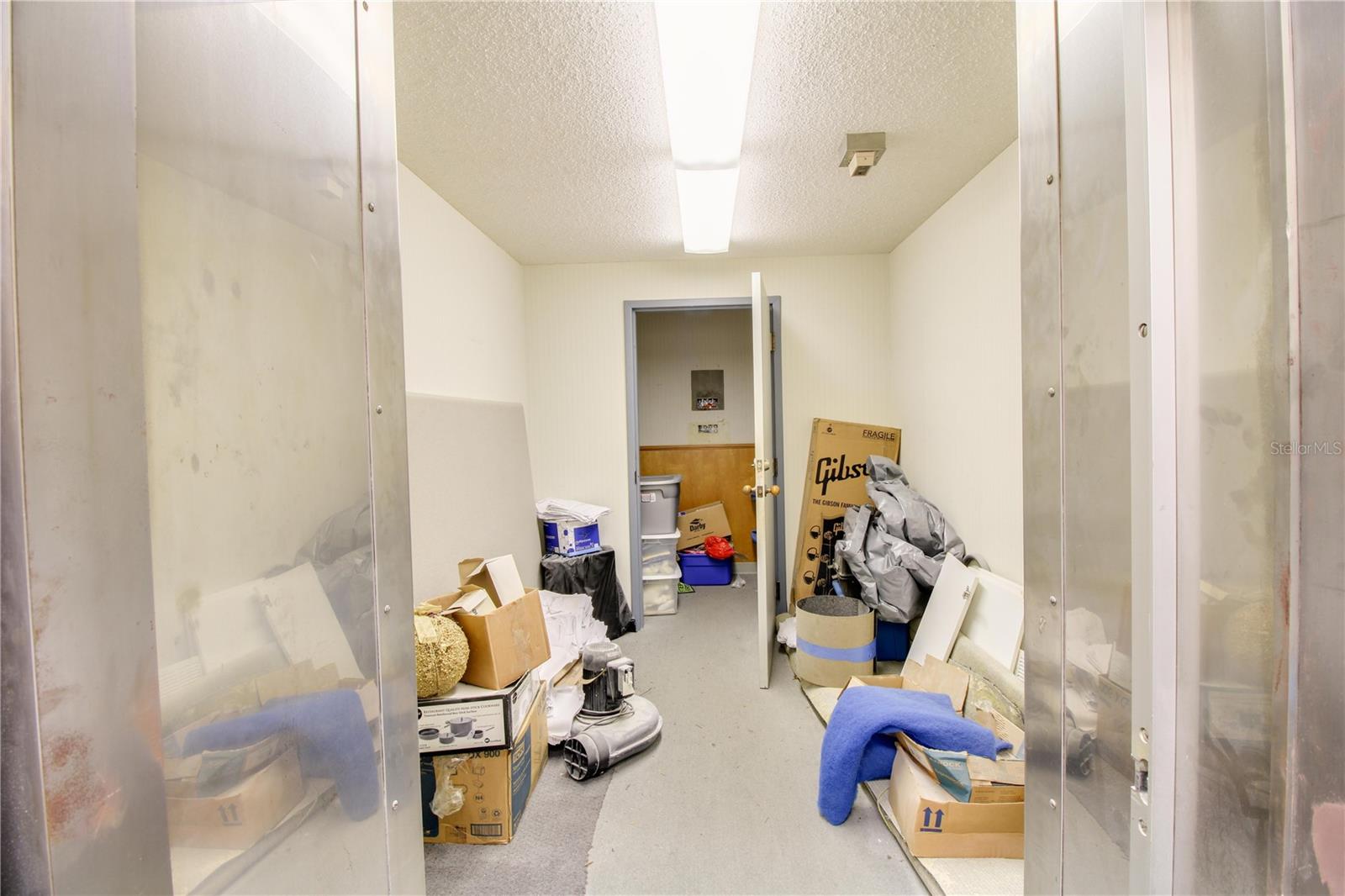 EUSTIS POLAK - Commercial Sale