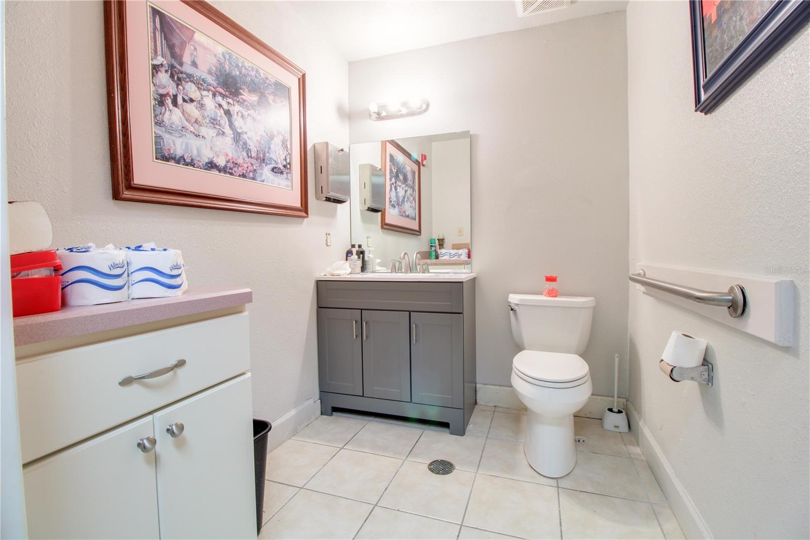 EUSTIS POLAK - Commercial Sale