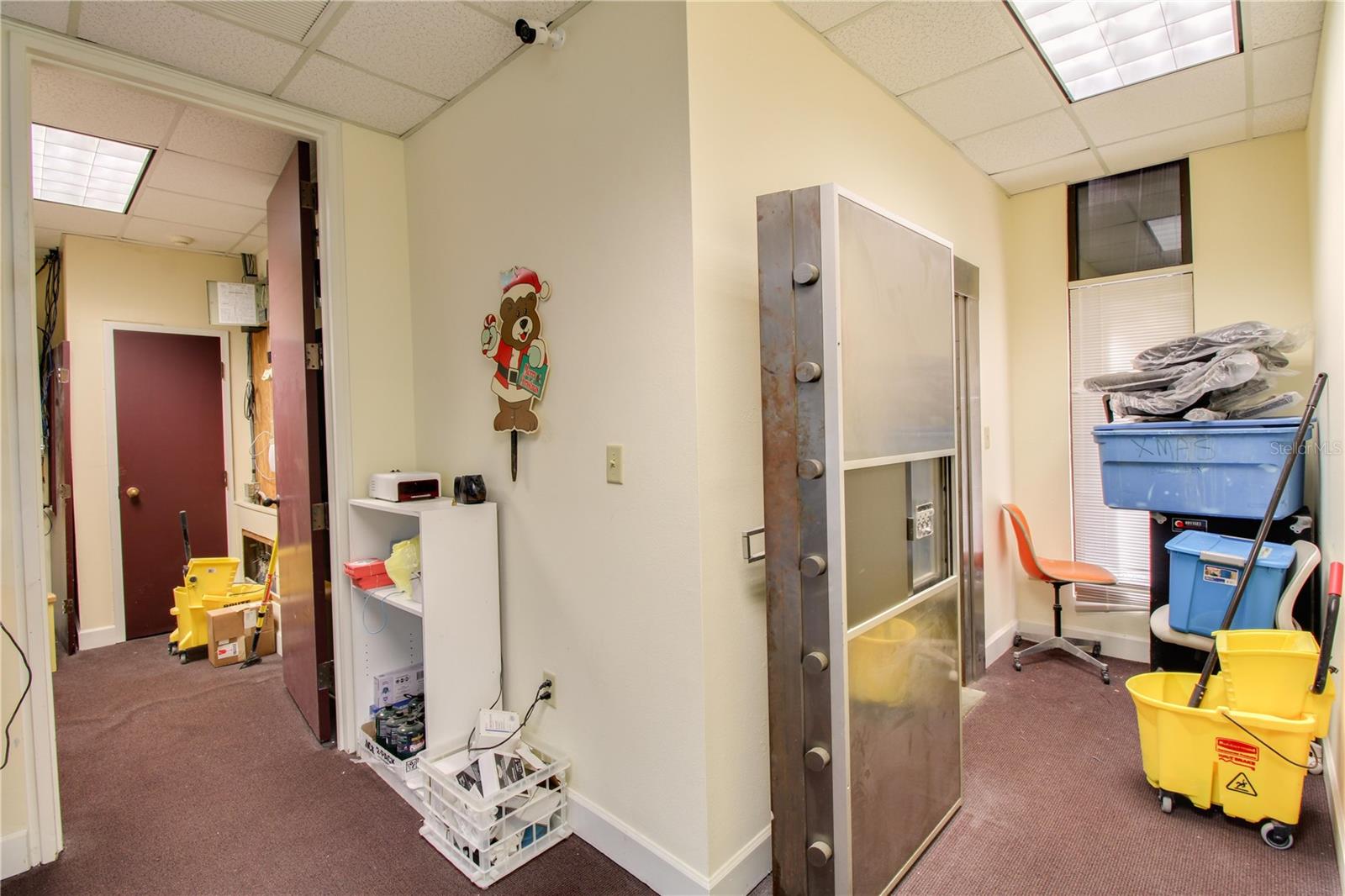 EUSTIS POLAK - Commercial Sale