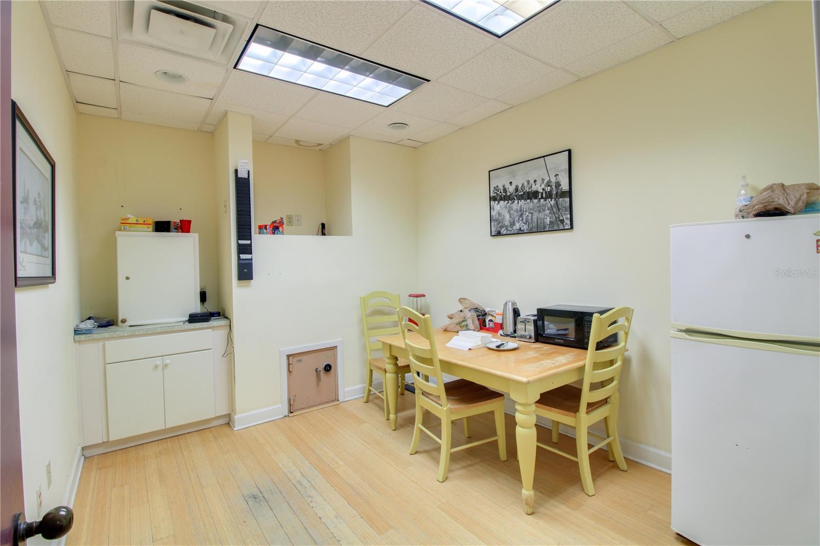 EUSTIS POLAK - Commercial Sale