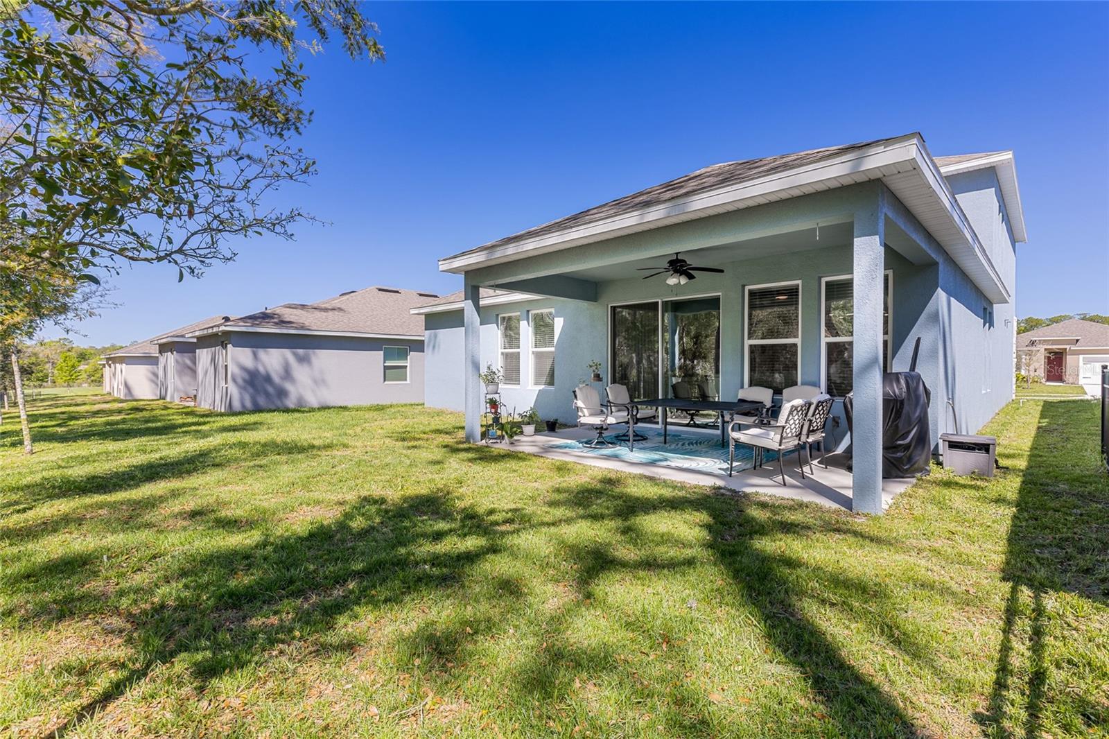 VICTORIA OAKS PH D - Residential