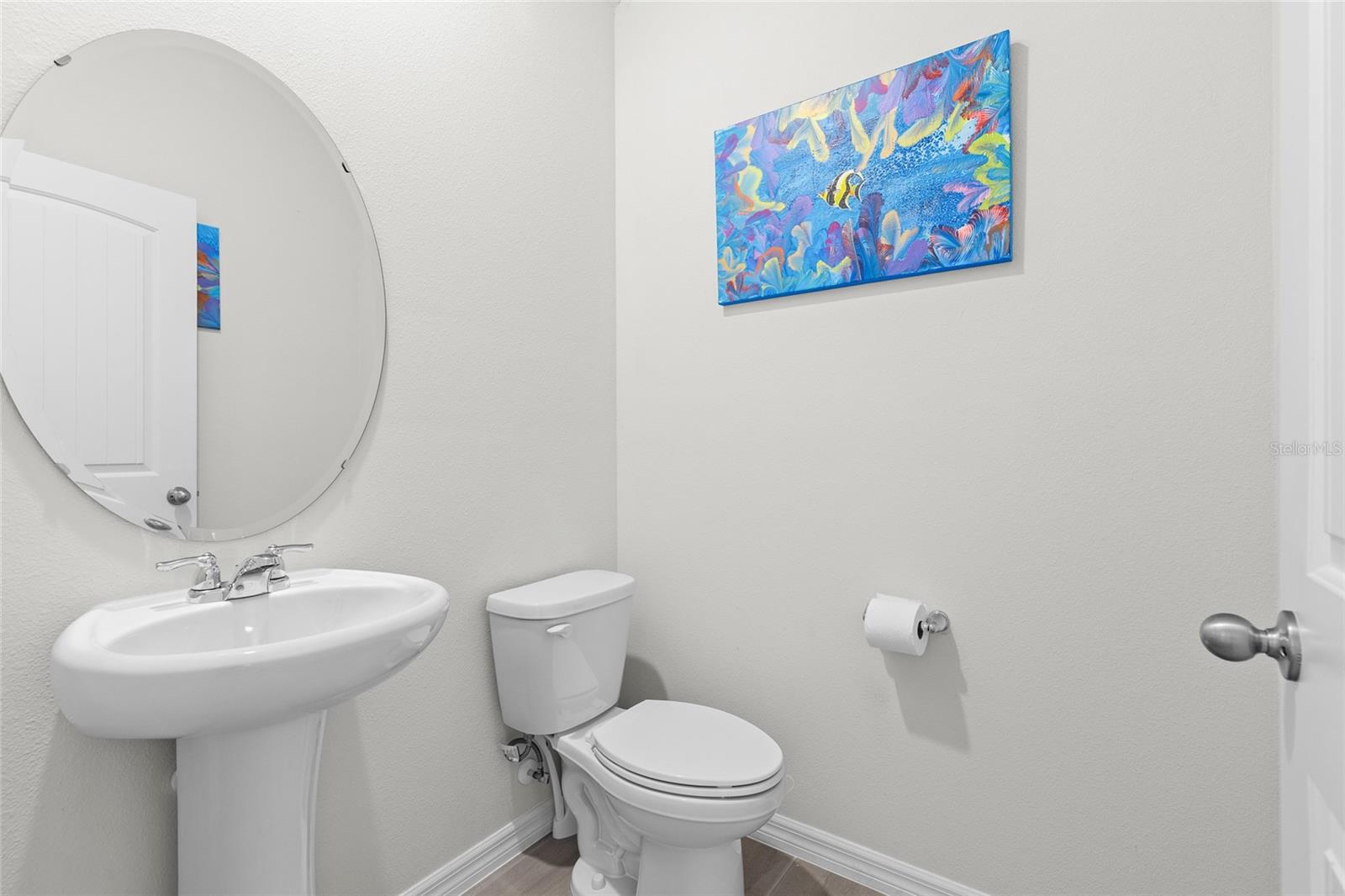 VICTORIA OAKS PH D - Residential