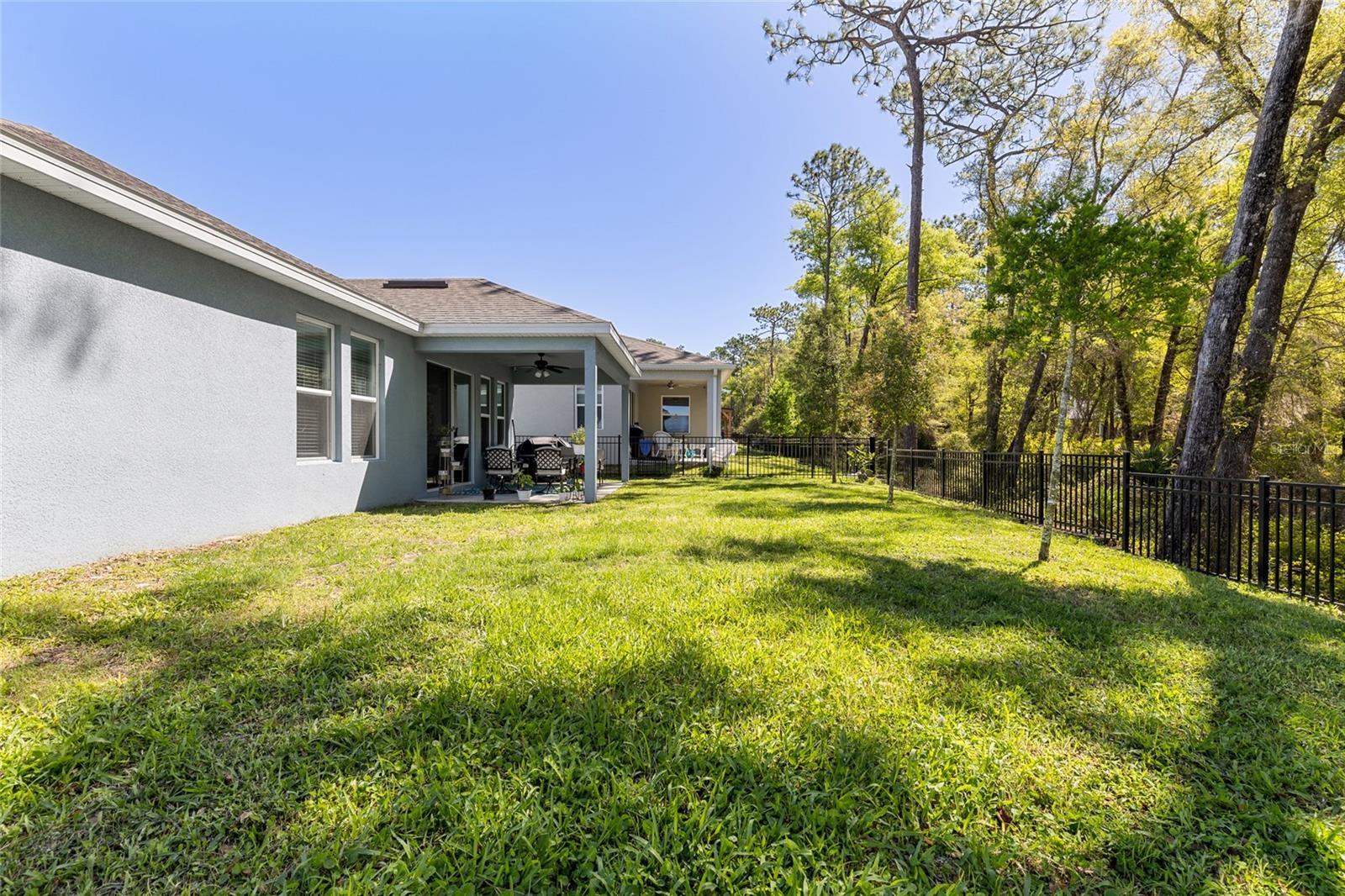 VICTORIA OAKS PH D - Residential