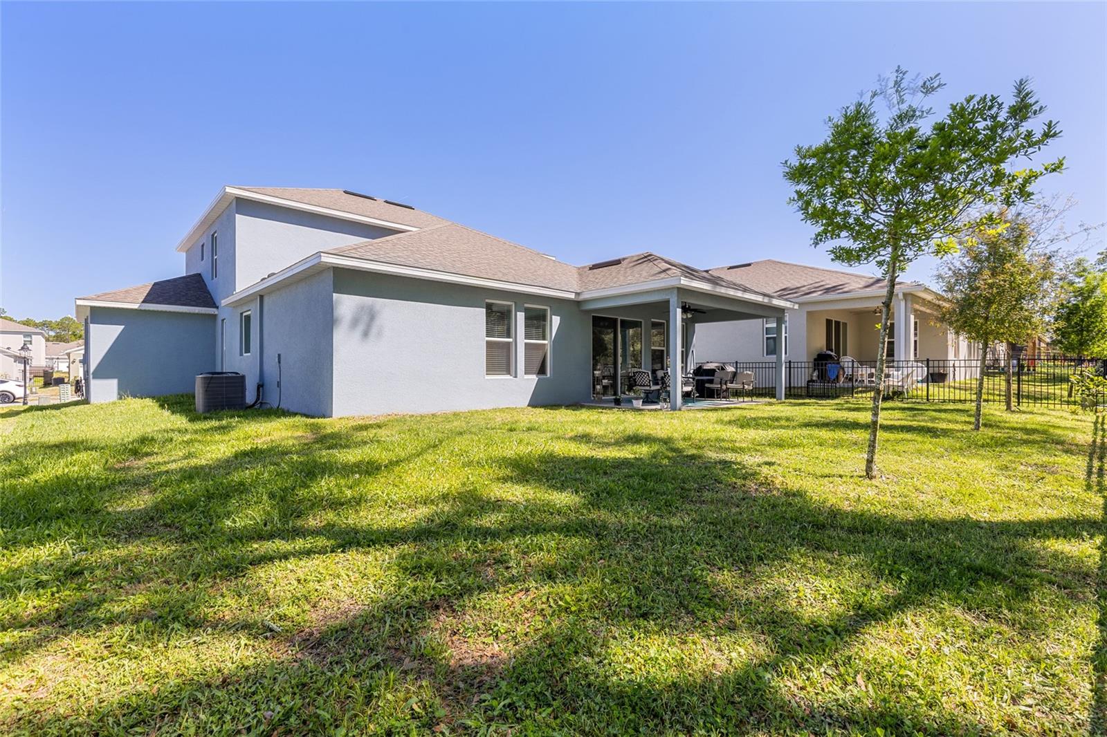 VICTORIA OAKS PH D - Residential