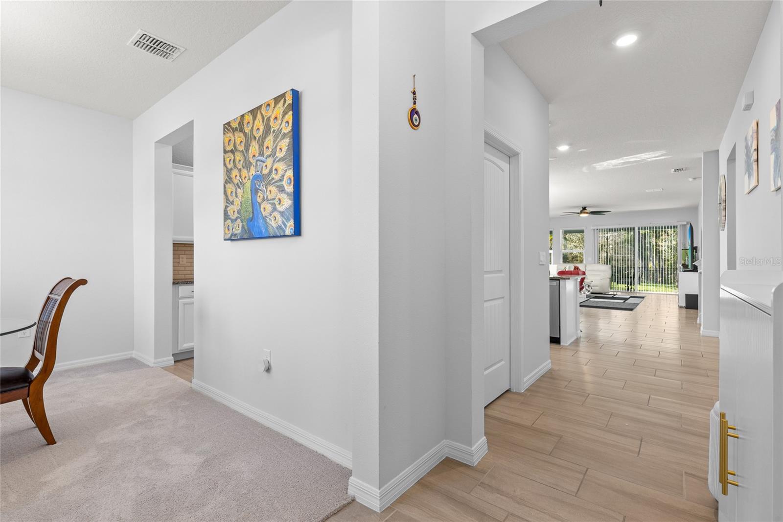 VICTORIA OAKS PH D - Residential