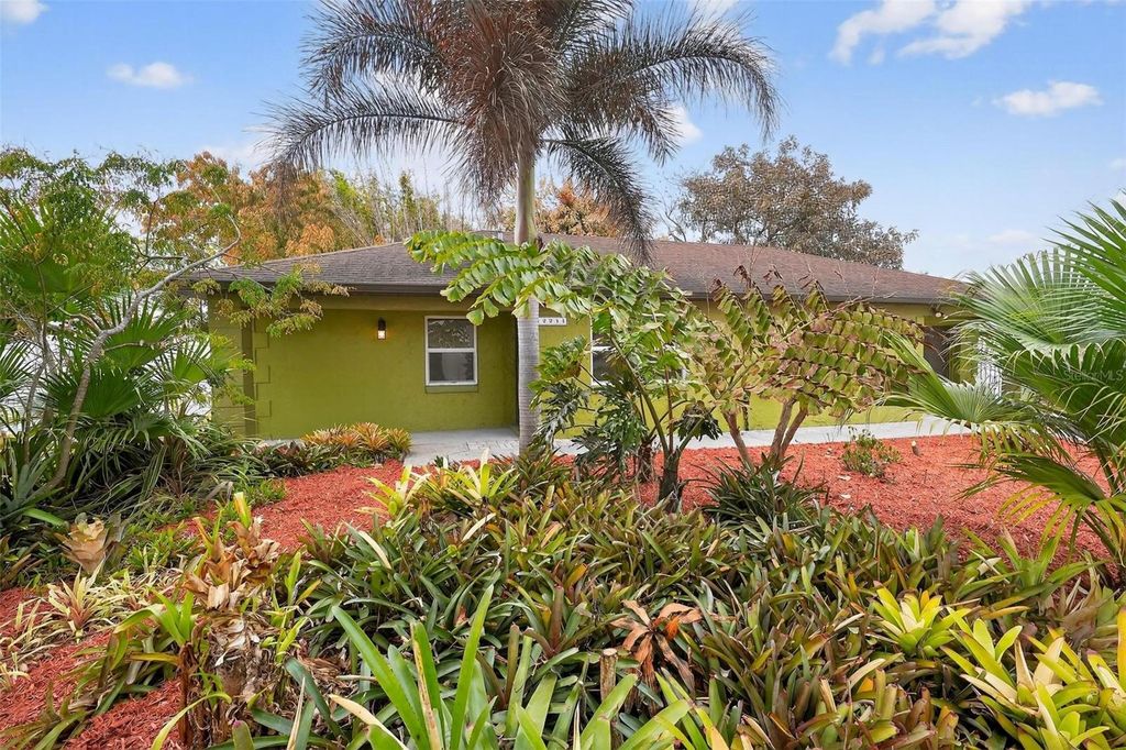 Photo of 12244 Delaware Woods Lane, Orlando, FL 32824 (MLS # G5108152)