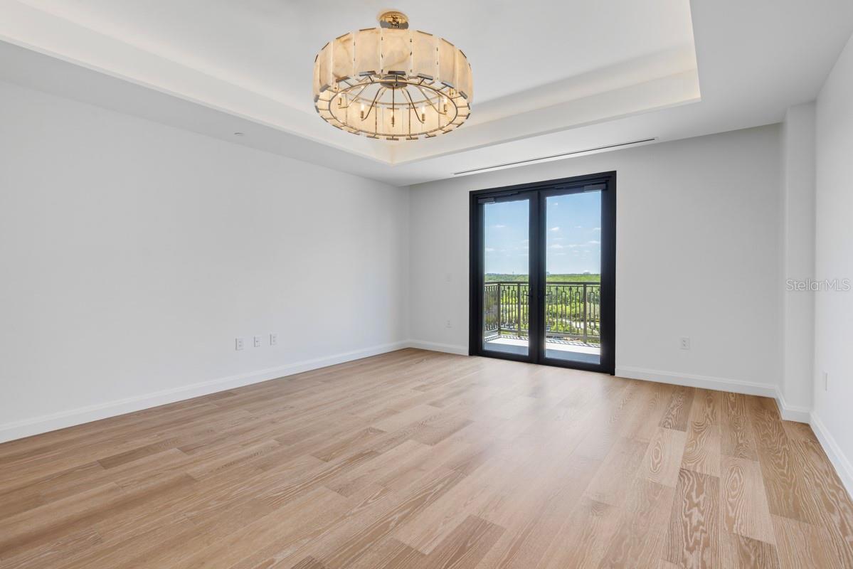 GOLDEN OAK FLORIAN PARK CONDOMINIUM - Residential