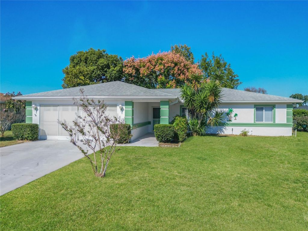 Photo of 6175 SW 98th Loop, Ocala, FL 34476 (MLS # OM713585)