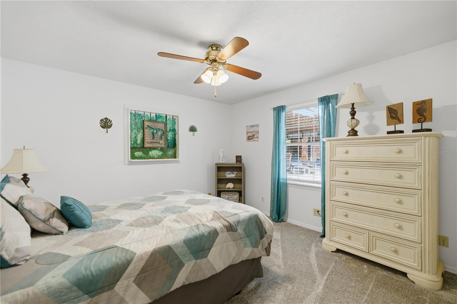 RAINBOW S END ESTATE - Residential