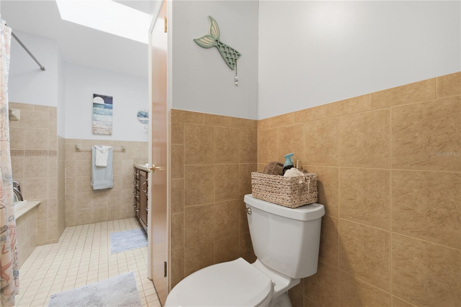 RAINBOW S END ESTATE - Residential