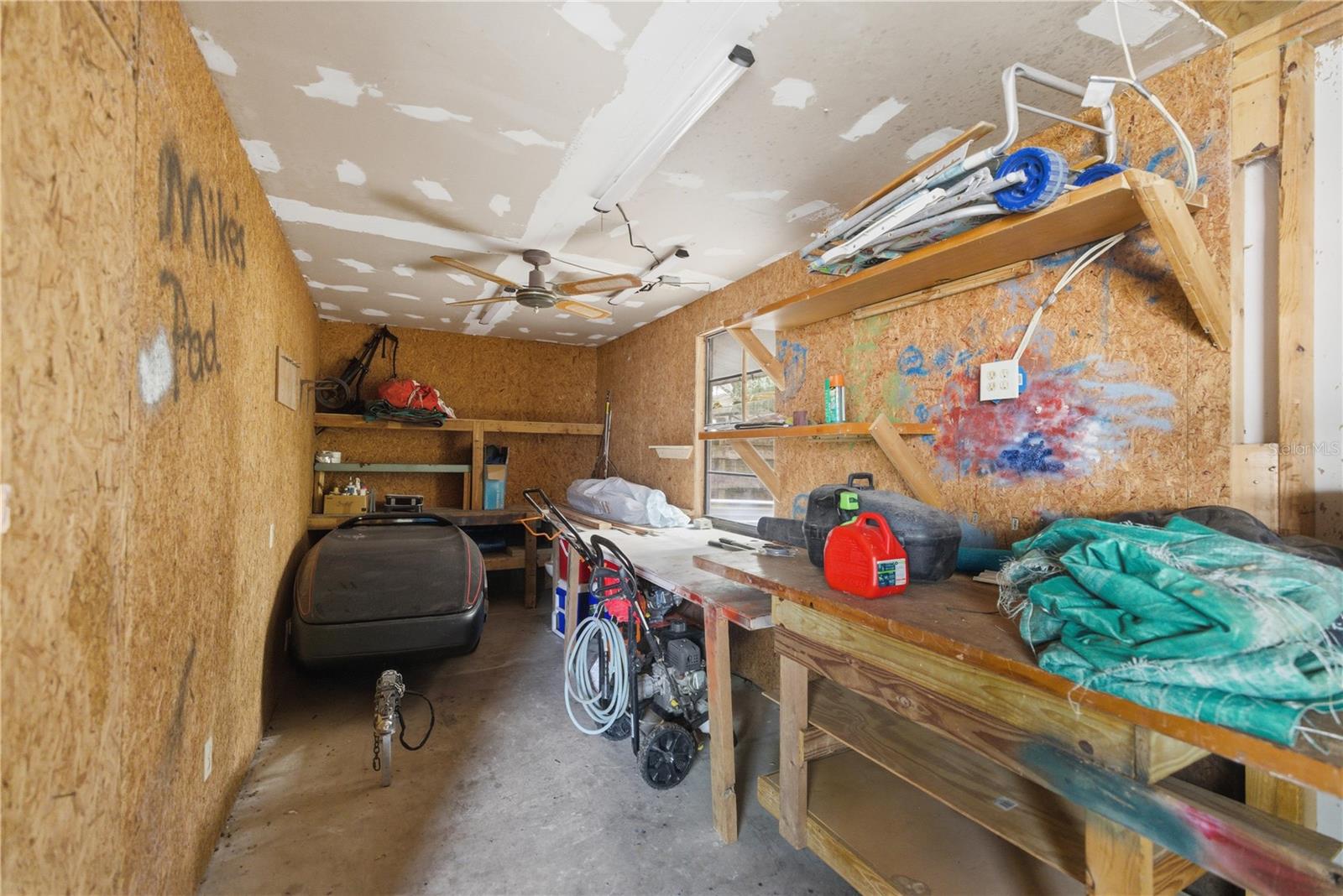 RAINBOW S END ESTATE - Residential