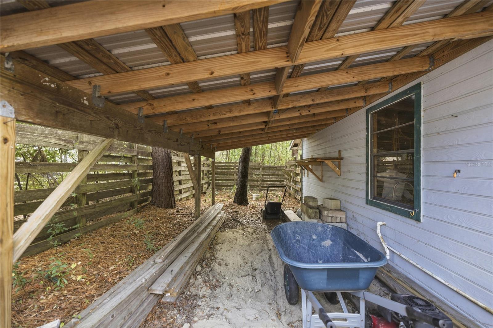 RAINBOW S END ESTATE - Residential