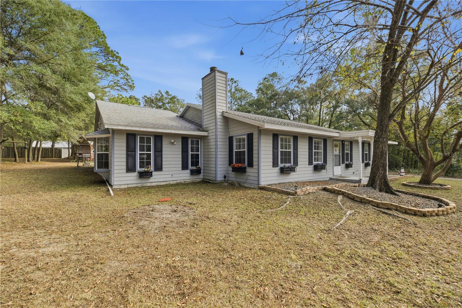 RAINBOW S END ESTATE - Residential