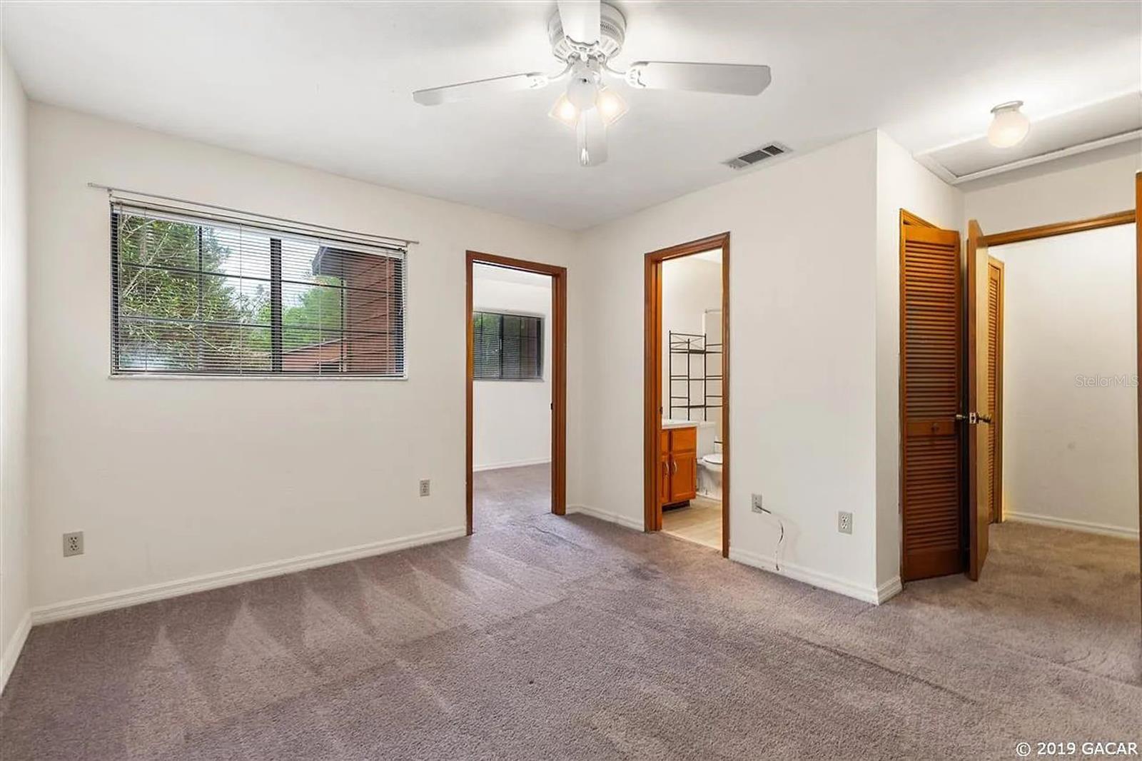 ROCKWOOD VILLAS UNIT II - Residential Lease